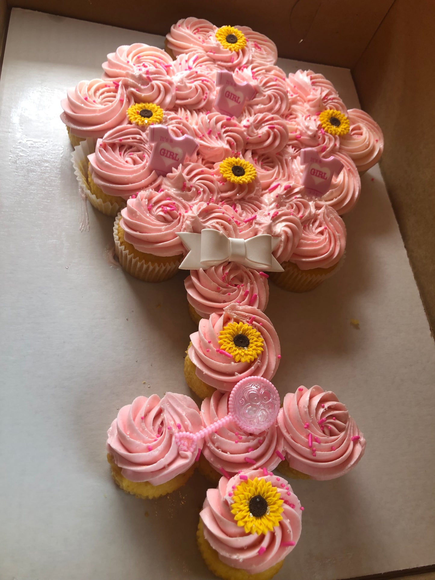 Cupcake pull apart cake