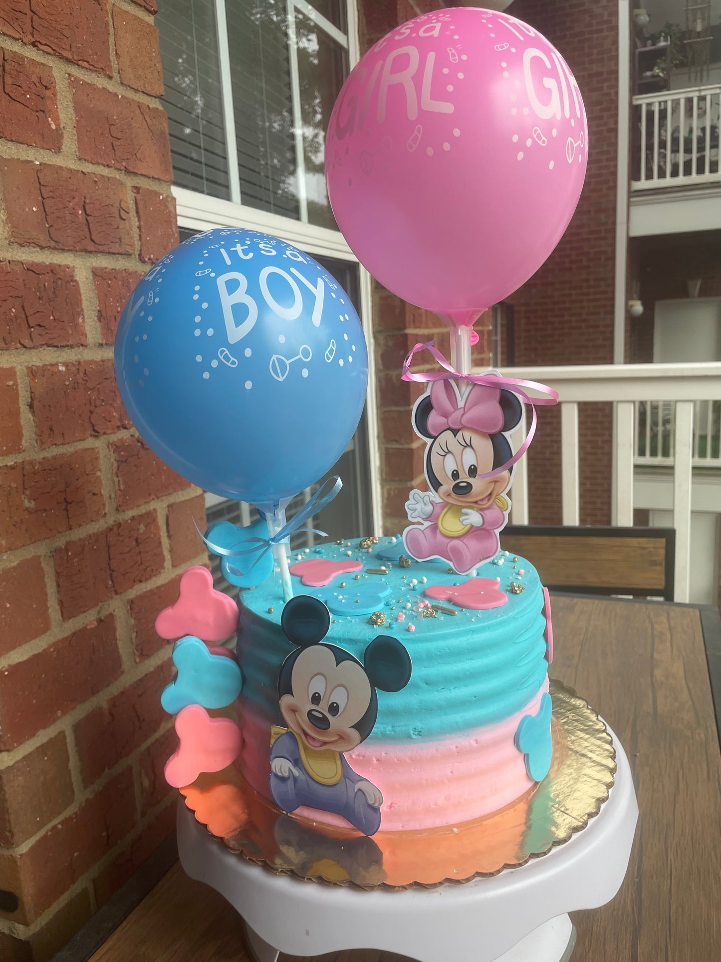 Gender reveal cake “6